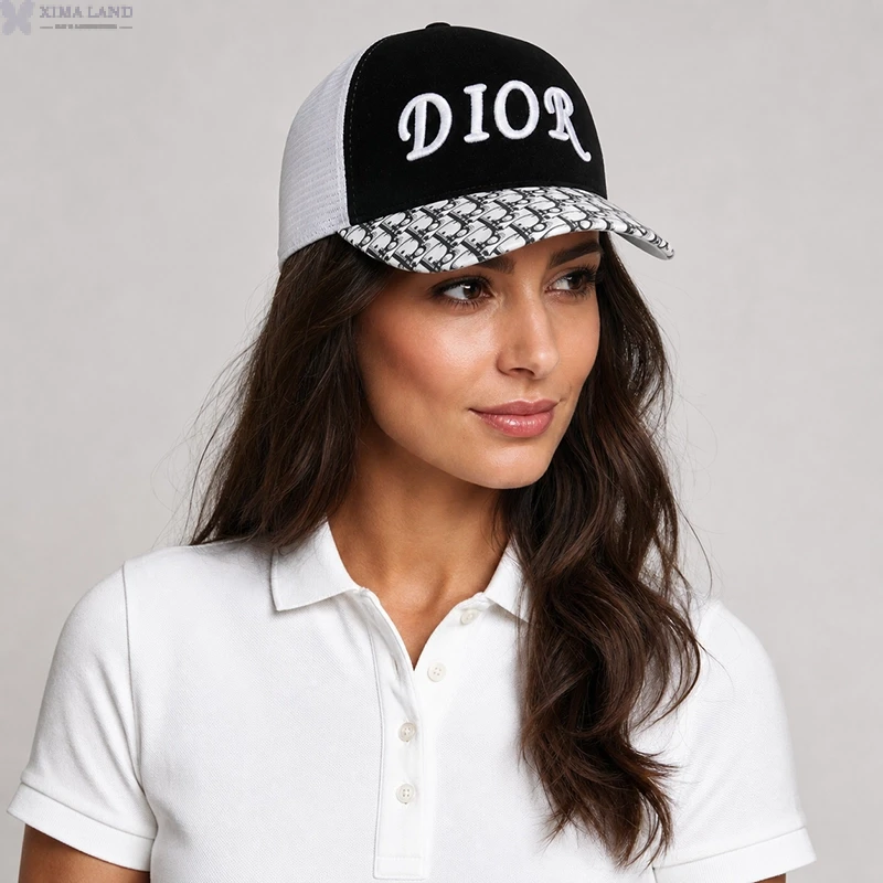 کلاه نقابدار پشت تور مخمل گلدوزی طرح DIOR